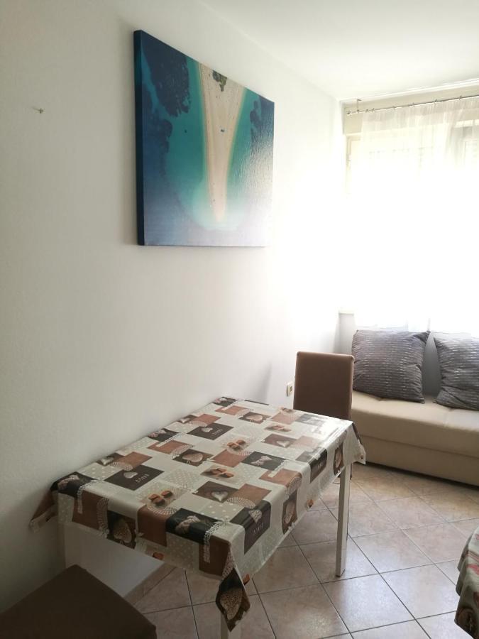 Nice And Cozy Two Single Bed Room Split Exteriér fotografie
