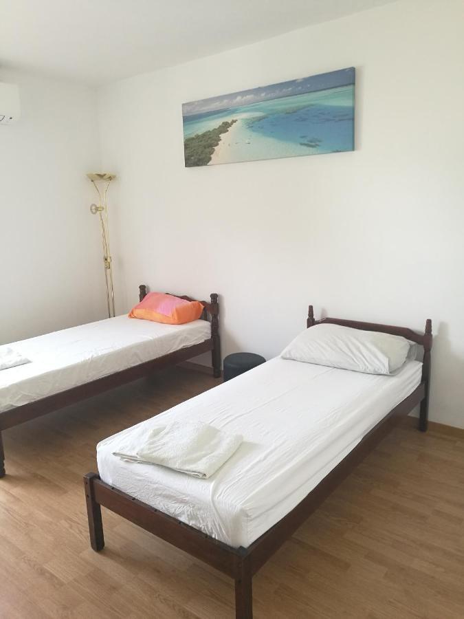 Nice And Cozy Two Single Bed Room Split Exteriér fotografie
