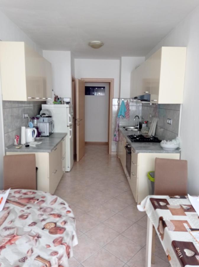 Nice And Cozy Two Single Bed Room Split Exteriér fotografie